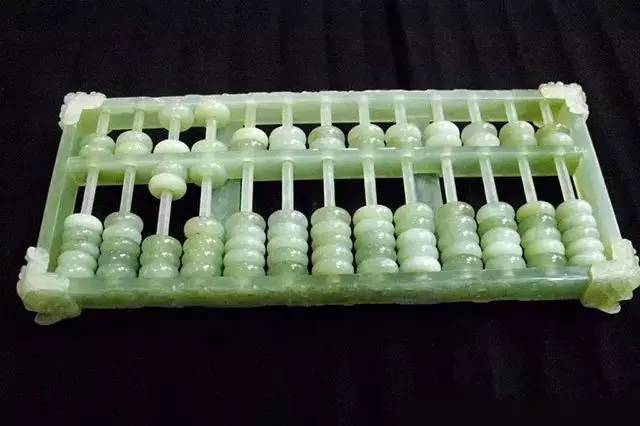 4876铁算盘，一句解特，智慧之钥铁算算盘4887开奖!