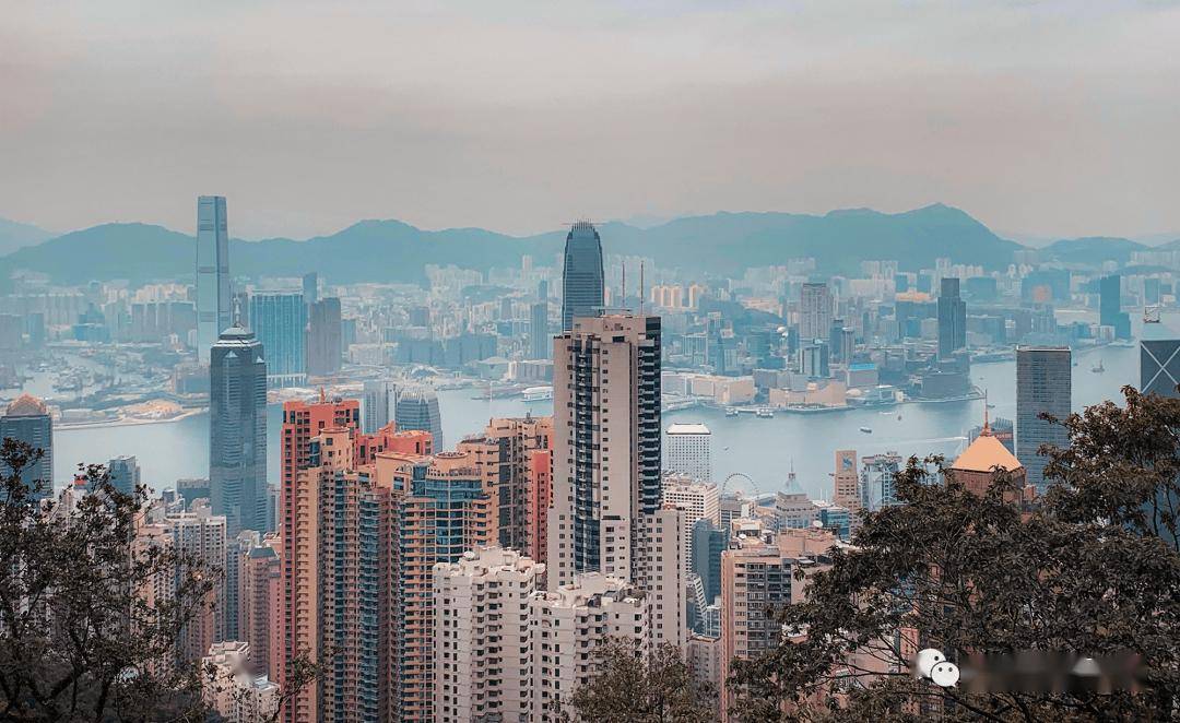 窗外依然是雨 第19页